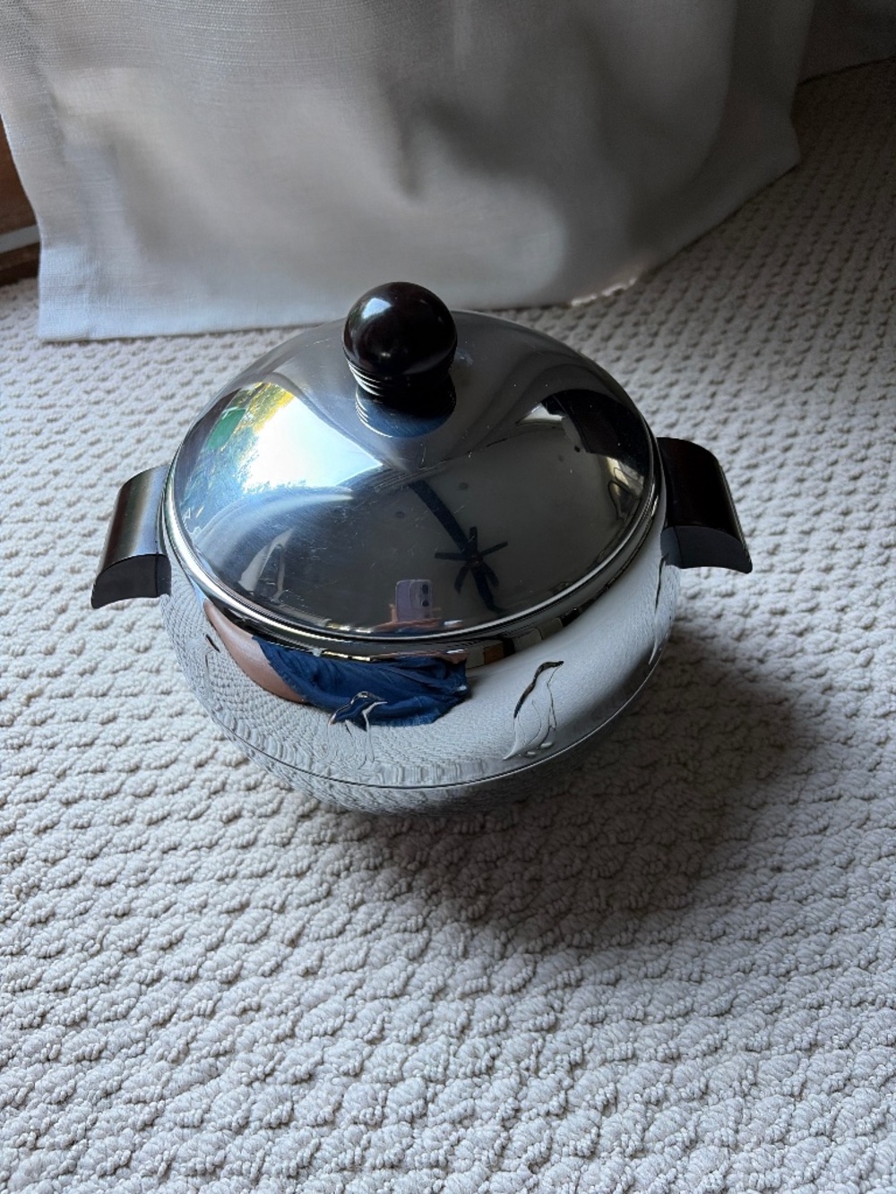 Vintage West Bend Penguin Ice Bucket Hot Cold Server MCM Chrome Bakelite Tongs S